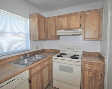 4240 Pershing Pointe Place - Photo Thumbnail 1