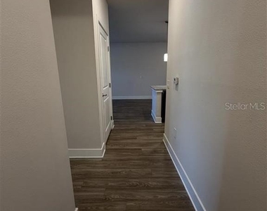 570 Academy Drive - Photo Thumbnail 2