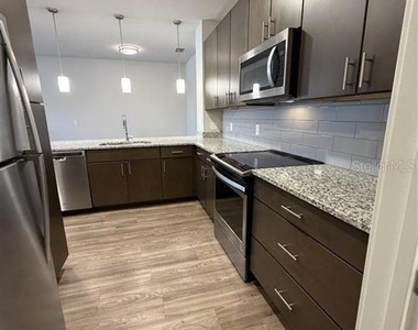 570 Academy Drive - Photo Thumbnail 14