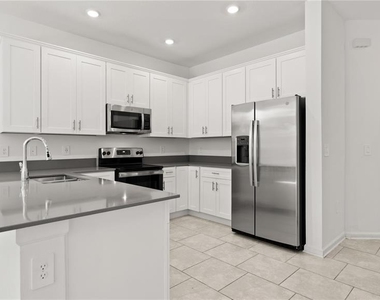 7428 Stone Creek Trail - Photo Thumbnail 8