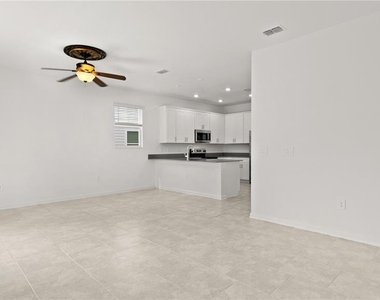 7428 Stone Creek Trail - Photo Thumbnail 14
