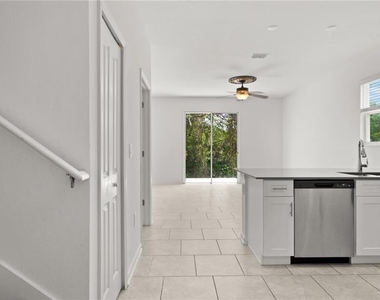 7428 Stone Creek Trail - Photo Thumbnail 5