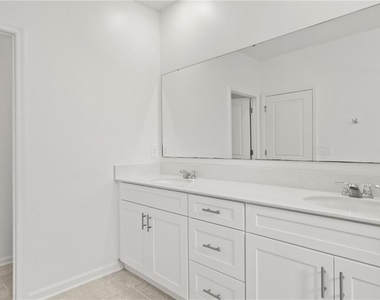 7428 Stone Creek Trail - Photo Thumbnail 38