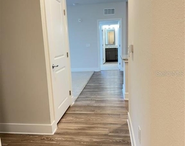 541 Academy Drive - Photo Thumbnail 17