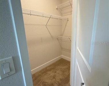 541 Academy Drive - Photo Thumbnail 13