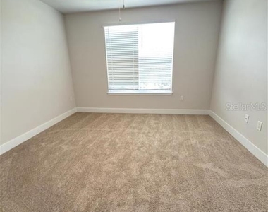 541 Academy Drive - Photo Thumbnail 16