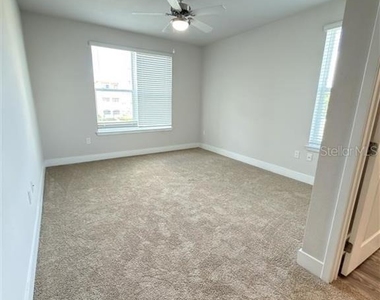 541 Academy Drive - Photo Thumbnail 9