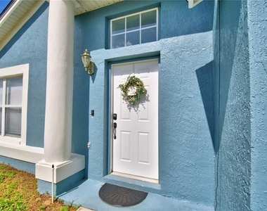 2935 Dickens Circle - Photo Thumbnail 4