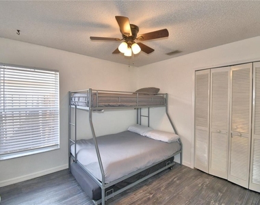 2935 Dickens Circle - Photo Thumbnail 31