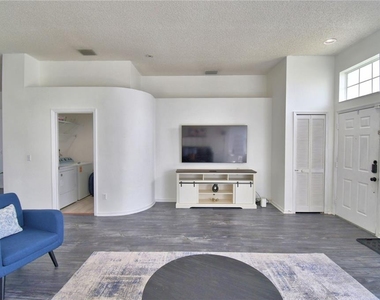 2935 Dickens Circle - Photo Thumbnail 9