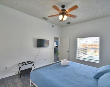 2935 Dickens Circle - Photo Thumbnail 39