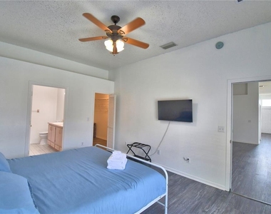 2935 Dickens Circle - Photo Thumbnail 37