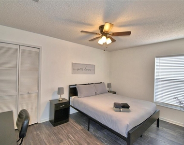 2935 Dickens Circle - Photo Thumbnail 27