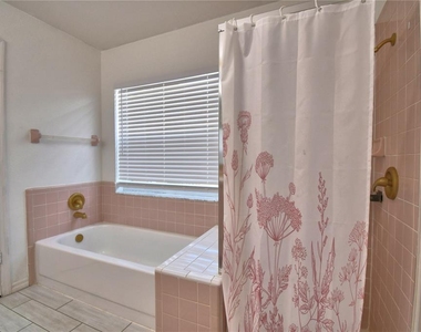 2935 Dickens Circle - Photo Thumbnail 44