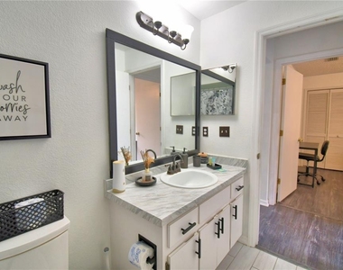 2935 Dickens Circle - Photo Thumbnail 25