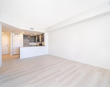 5579 Millenia Park Boulevard - Photo Thumbnail 14