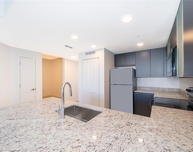 5579 Millenia Park Boulevard - Photo Thumbnail 5