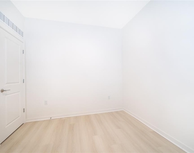 5579 Millenia Park Boulevard - Photo Thumbnail 12