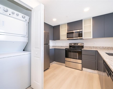 5579 Millenia Park Boulevard - Photo Thumbnail 6