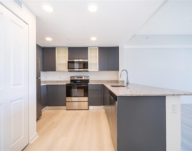 5579 Millenia Park Boulevard - Photo Thumbnail 3