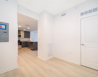 5579 Millenia Park Boulevard - Photo Thumbnail 13