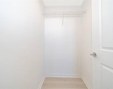 5579 Millenia Park Boulevard - Photo Thumbnail 9