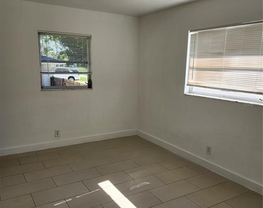 2921 Vasco Street - Photo Thumbnail 7