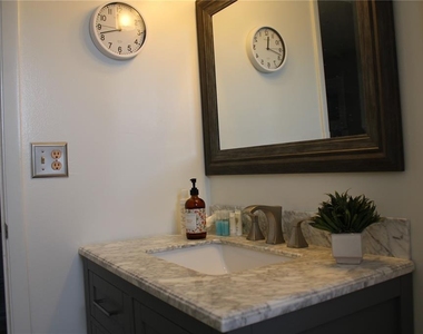 4240 Ironwood Circle - Photo Thumbnail 32