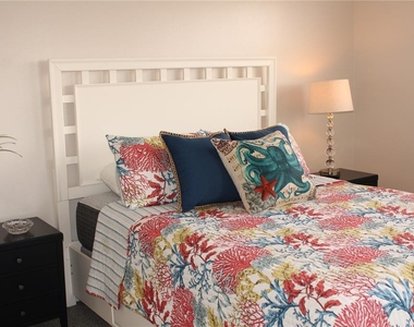 4240 Ironwood Circle - Photo Thumbnail 19