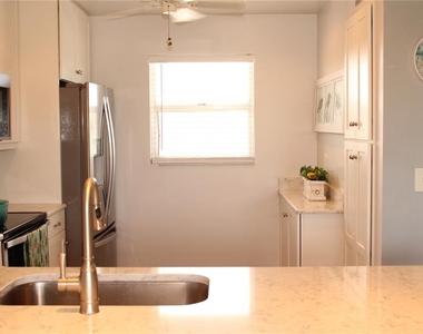 4240 Ironwood Circle - Photo Thumbnail 3