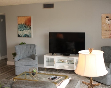 4240 Ironwood Circle - Photo Thumbnail 11