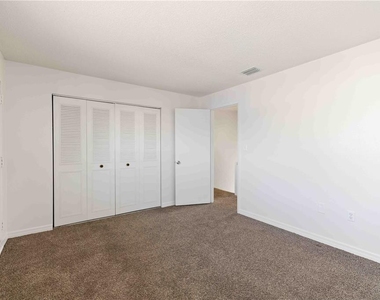 3569 Bee Ridge - Photo Thumbnail 16