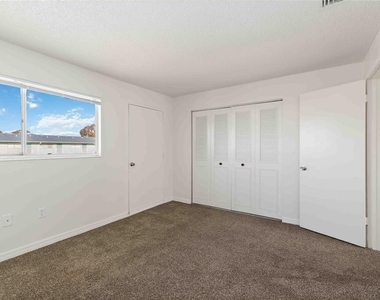 3569 Bee Ridge - Photo Thumbnail 17
