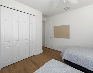 16717 Bwana Place - Photo Thumbnail 35