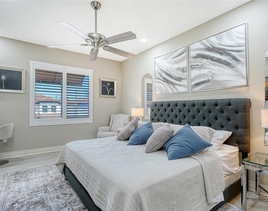 235 Cocoanut Avenue - Photo Thumbnail 16