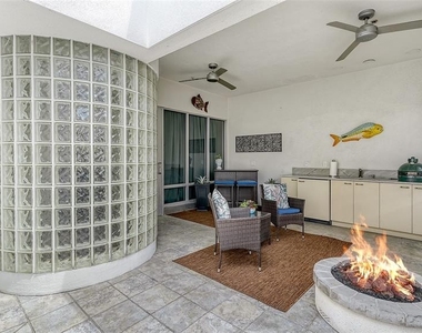 235 Cocoanut Avenue - Photo Thumbnail 41
