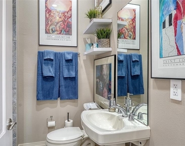 235 Cocoanut Avenue - Photo Thumbnail 31