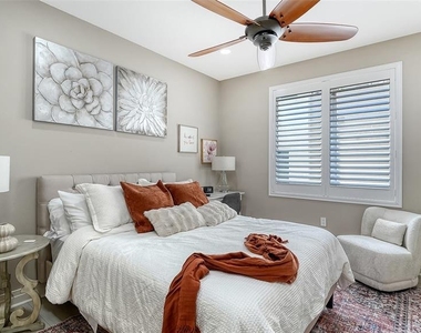 235 Cocoanut Avenue - Photo Thumbnail 25