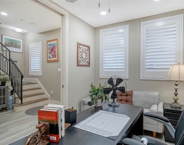235 Cocoanut Avenue - Photo Thumbnail 35
