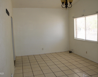 10736 Obsidian Street - Photo Thumbnail 2