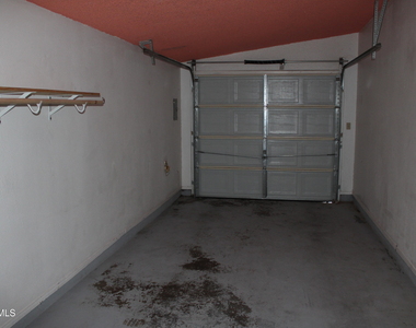 10736 Obsidian Street - Photo Thumbnail 18