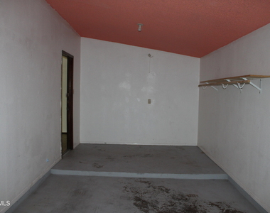 10736 Obsidian Street - Photo Thumbnail 19