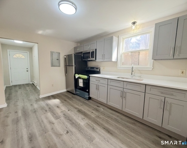 3-5-7 Maple Street - Photo Thumbnail 4