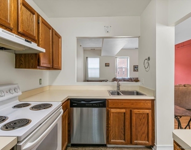 196 Crown Street - Photo Thumbnail 8