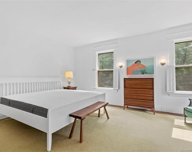 266 Everit Street - Photo Thumbnail 11
