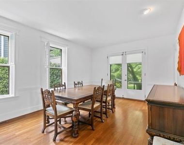 266 Everit Street - Photo Thumbnail 3