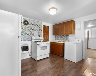 48 Anderson Street - Photo Thumbnail 1
