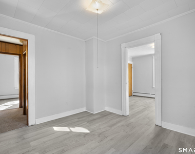 48 Anderson Street - Photo Thumbnail 14