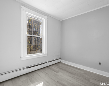 48 Anderson Street - Photo Thumbnail 8
