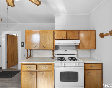 48 Anderson Street - Photo Thumbnail 3
